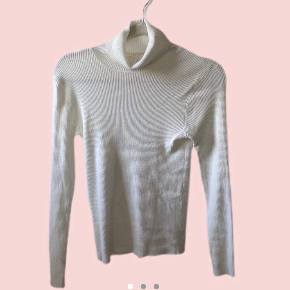 chico’s comfy ribbed all white turtleneck